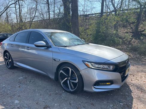 Used 2018 Honda Accord Sport image 10