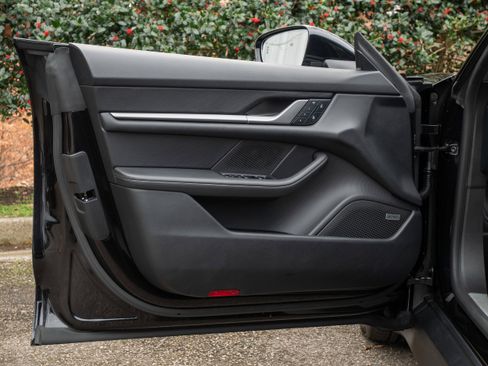 Used 2025 Porsche Taycan 4S image 30