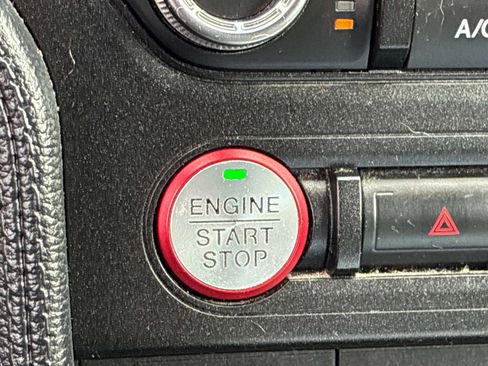 Used 2019 Ford Mustang Coupe RWD image 25