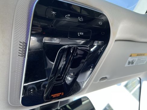 Used 2022 Mercedes-Benz C 300 Sedan w/ Exclusive Trim Package image 28