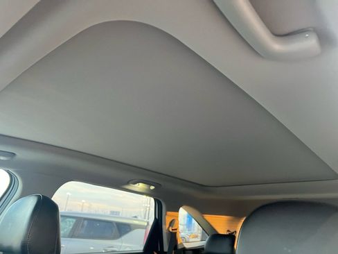 Used 2021 Kia Sorento S w/ Panoramic Sunroof Package image 8