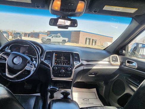 Used 2014 Jeep Grand Cherokee Limited image 18