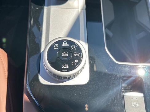 Used 2025 Mitsubishi Outlander SEL AWD/4WD image 30