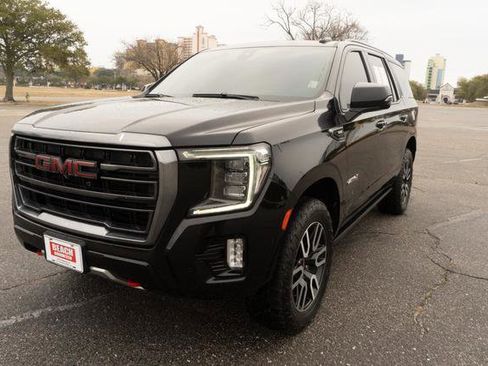 Used 2021 GMC Yukon AT4 w/ AT4 Premium Package image 7
