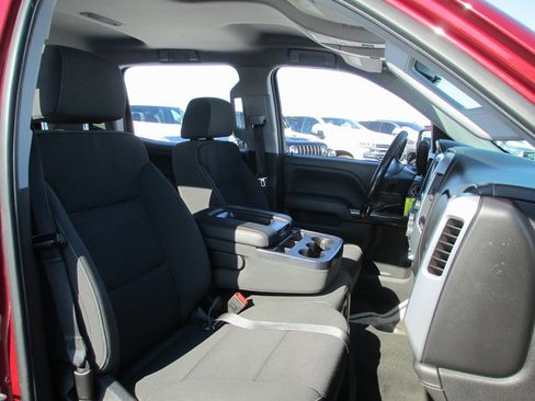 Used 2018 GMC Sierra 1500 SLE w/ SLE Value Package image 17