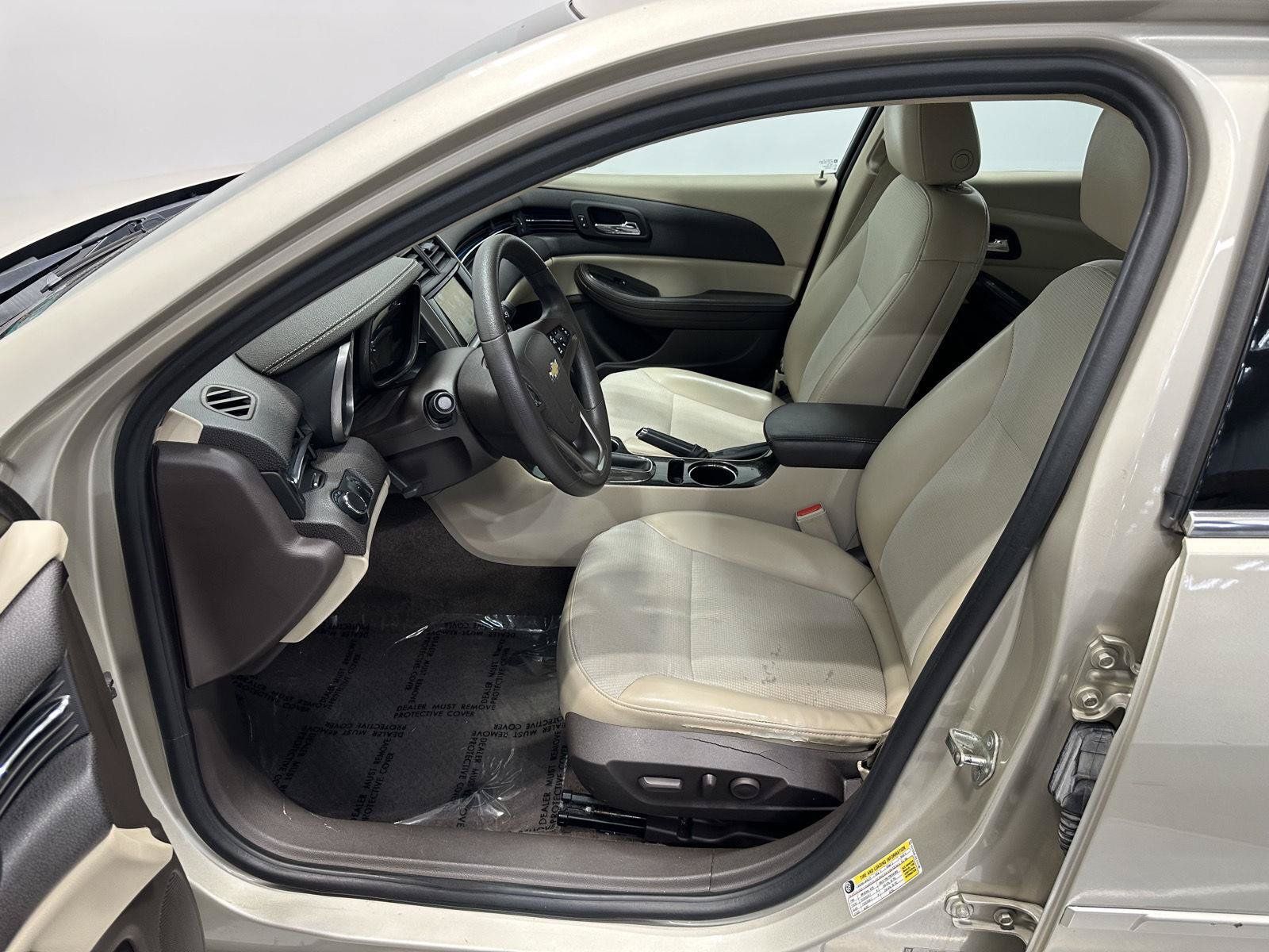Used 2014 Chevrolet Malibu LT w/ Power Convenience Package FWD image 10