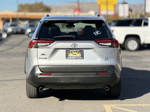 Used 2019 Toyota RAV4 LE image 6