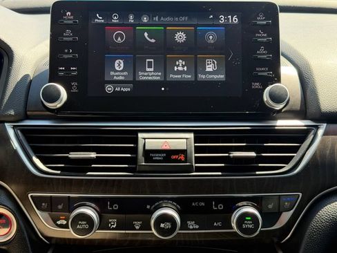 Used 2022 Honda Accord Touring image 14