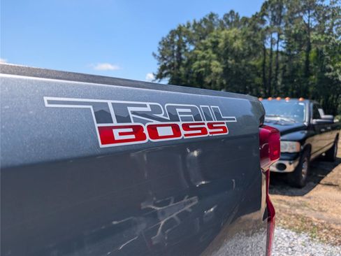 Used 2021 Chevrolet Silverado 1500 LT Trail Boss w/ Bed Protection Package AWD/4WD image 13