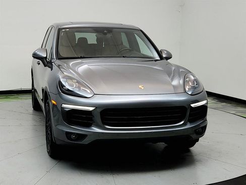 Used 2016 Porsche Cayenne AWD/4WD image 2