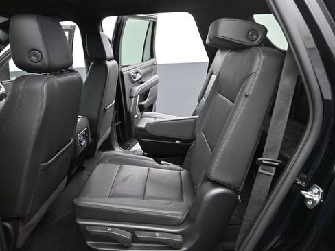 Used 2022 Chevrolet Tahoe LT AWD/4WD image 16