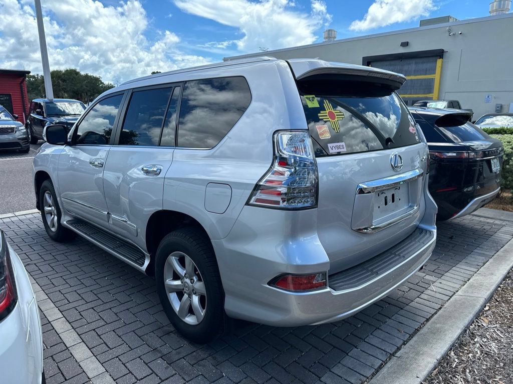 Used 2016 Lexus GX 460 w/ Preferred Accessory Package AWD/4WD image 5