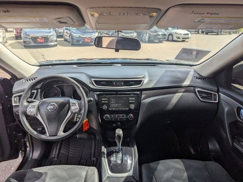 Used 2014 Nissan Rogue S image 19