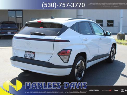 Used 2024 Hyundai Kona SEL FWD image 7