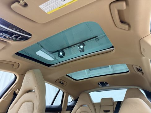 Certified 2023 Porsche Panamera 4 image 35