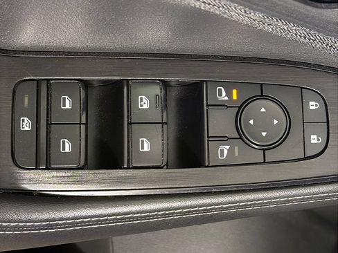 Used 2021 Nissan Rogue S AWD/4WD image 28