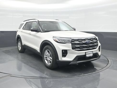 New 2026 Ford Explorer Active w/ Active Comfort Package RWD image 8
