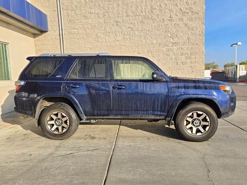 Used 2016 Toyota 4Runner SR5 image 5