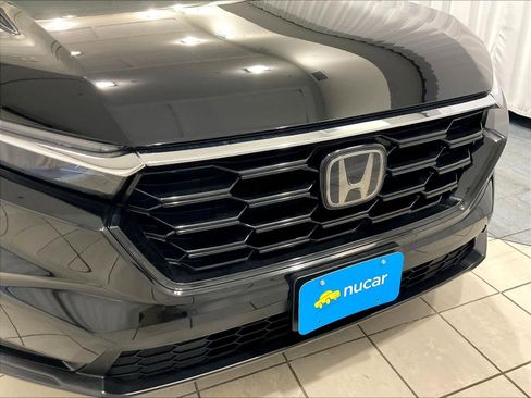 Used 2025 Honda CR-V EX image 31