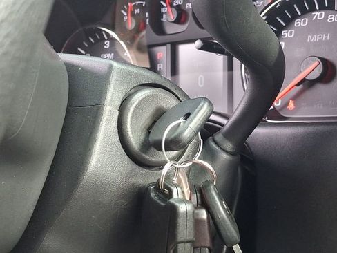 Used 2019 Chevrolet Silverado 1500 Custom w/ Custom Convenience Package image 27