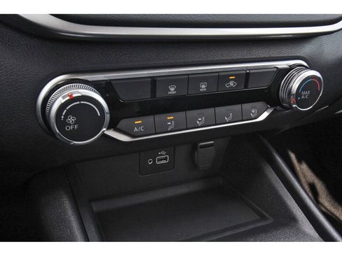 Used 2024 Nissan Altima 2.5 S FWD image 25