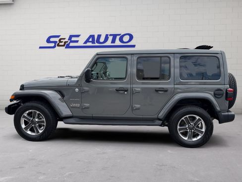 Used 2023 Jeep Wrangler Unlimited Sahara w/ LED Lighting Group AWD/4WD image 2