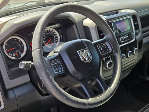 Used 2018 RAM 1500 Express RWD image 15