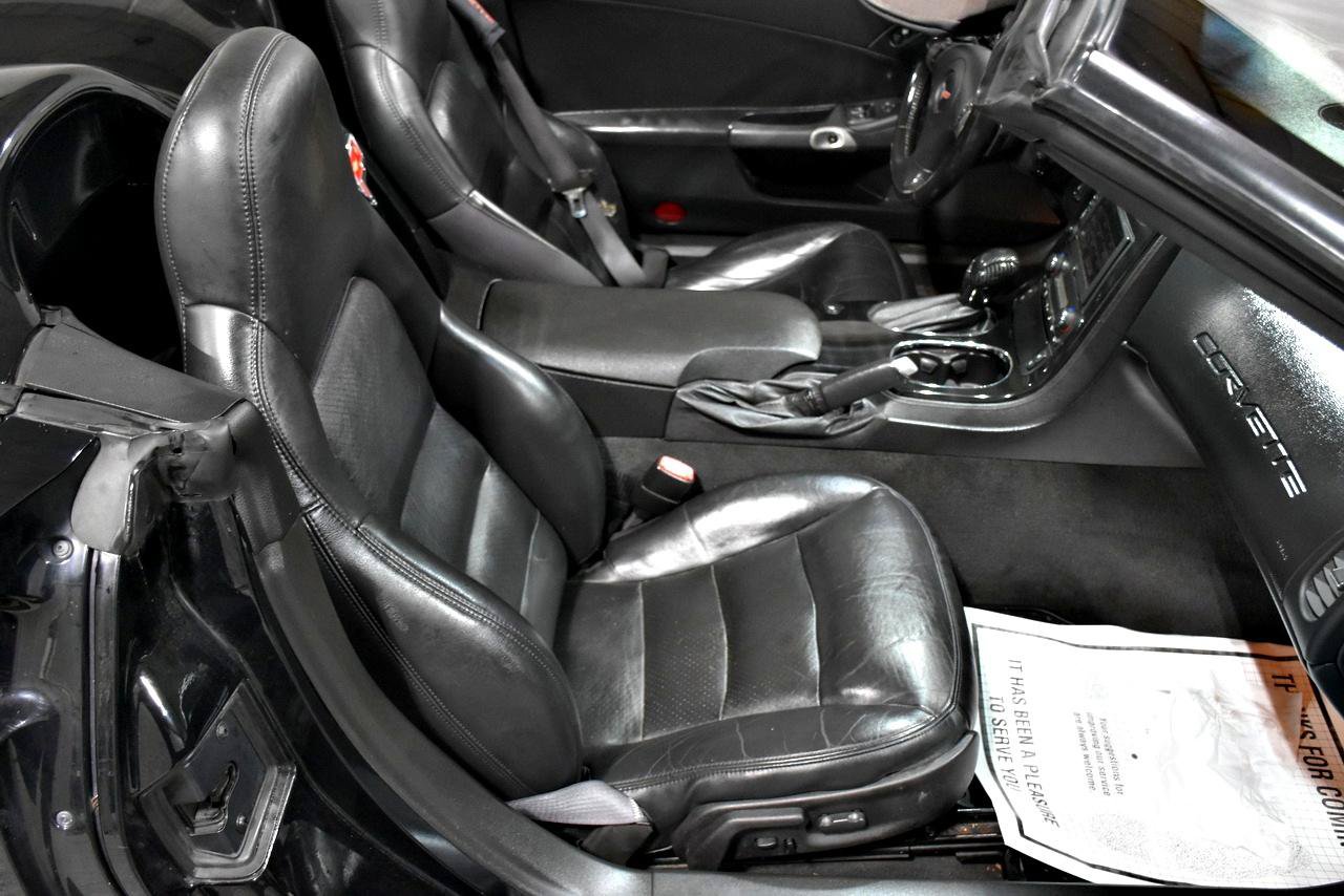Used 2009 Chevrolet Corvette Convertible w/ Preferred Equipment Group RWD image 36