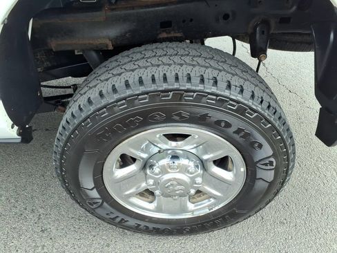Used 2022 RAM 2500 Tradesman w/ Chrome Appearance Group AWD/4WD image 23