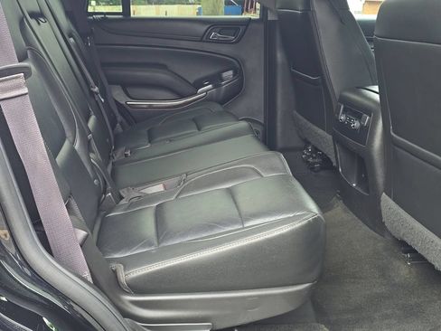 Used 2017 GMC Yukon SLT AWD/4WD image 13