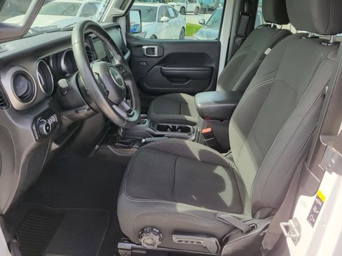 Used 2021 Jeep Wrangler Sport image 16