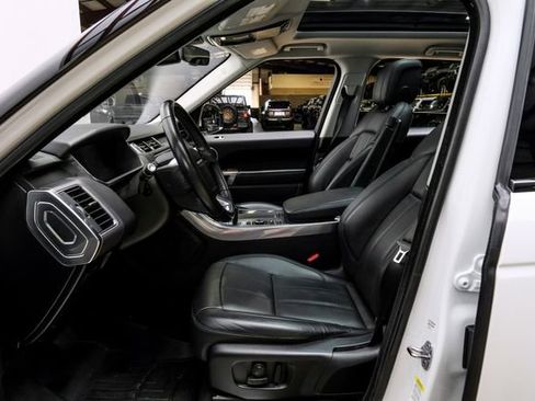 Used 2019 Land Rover Range Rover Sport HSE image 11