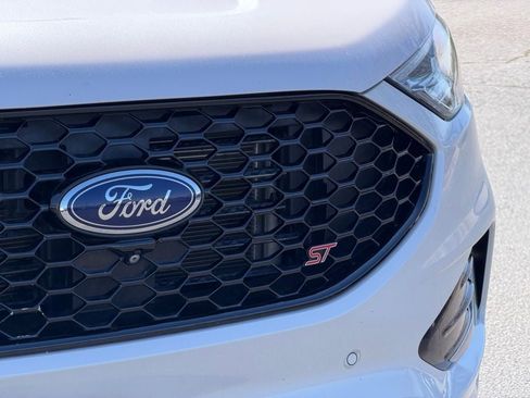 Used 2019 Ford Edge ST w/ Equipment Group 401A image 7