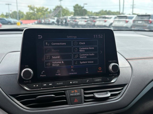 Used 2022 Nissan Altima 2.5 SR AWD/4WD image 17