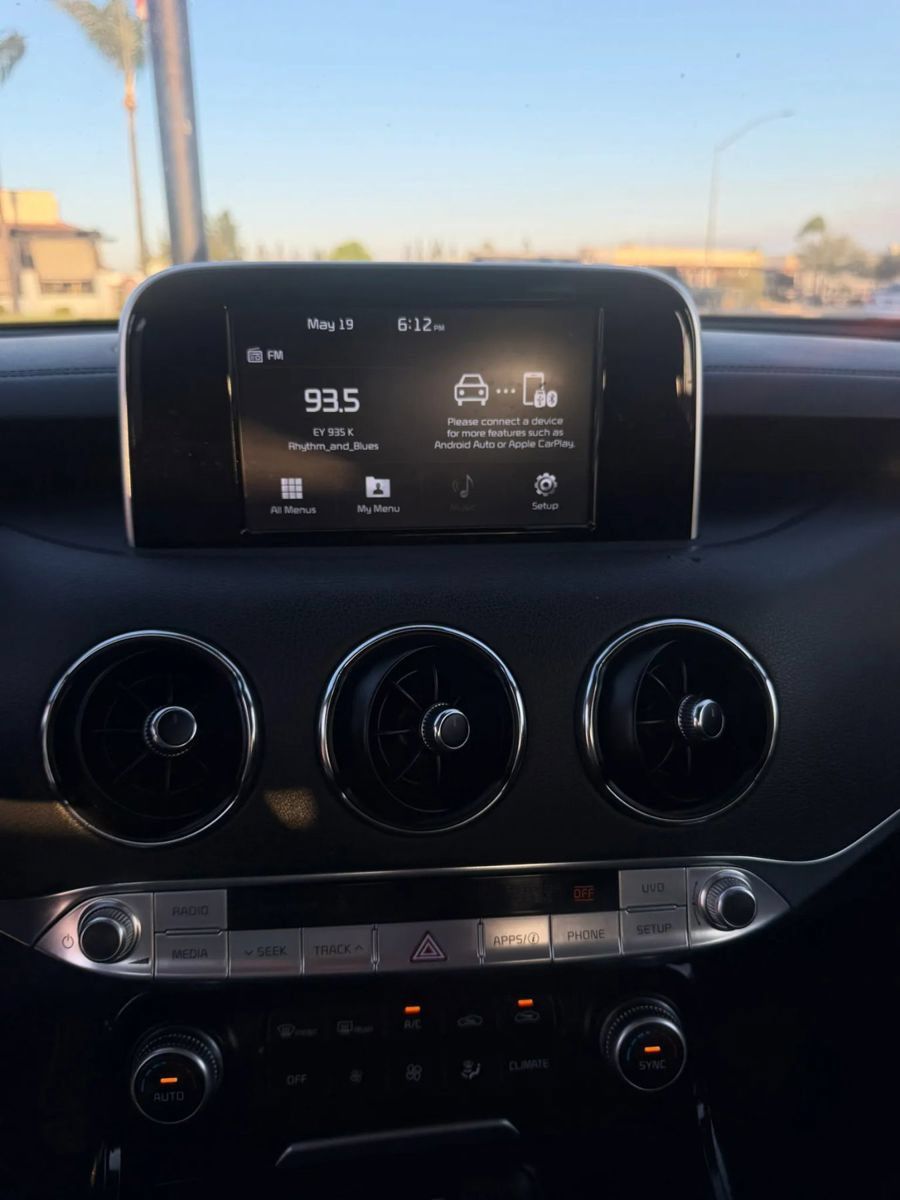 Used 2018 Kia Stinger RWD image 23