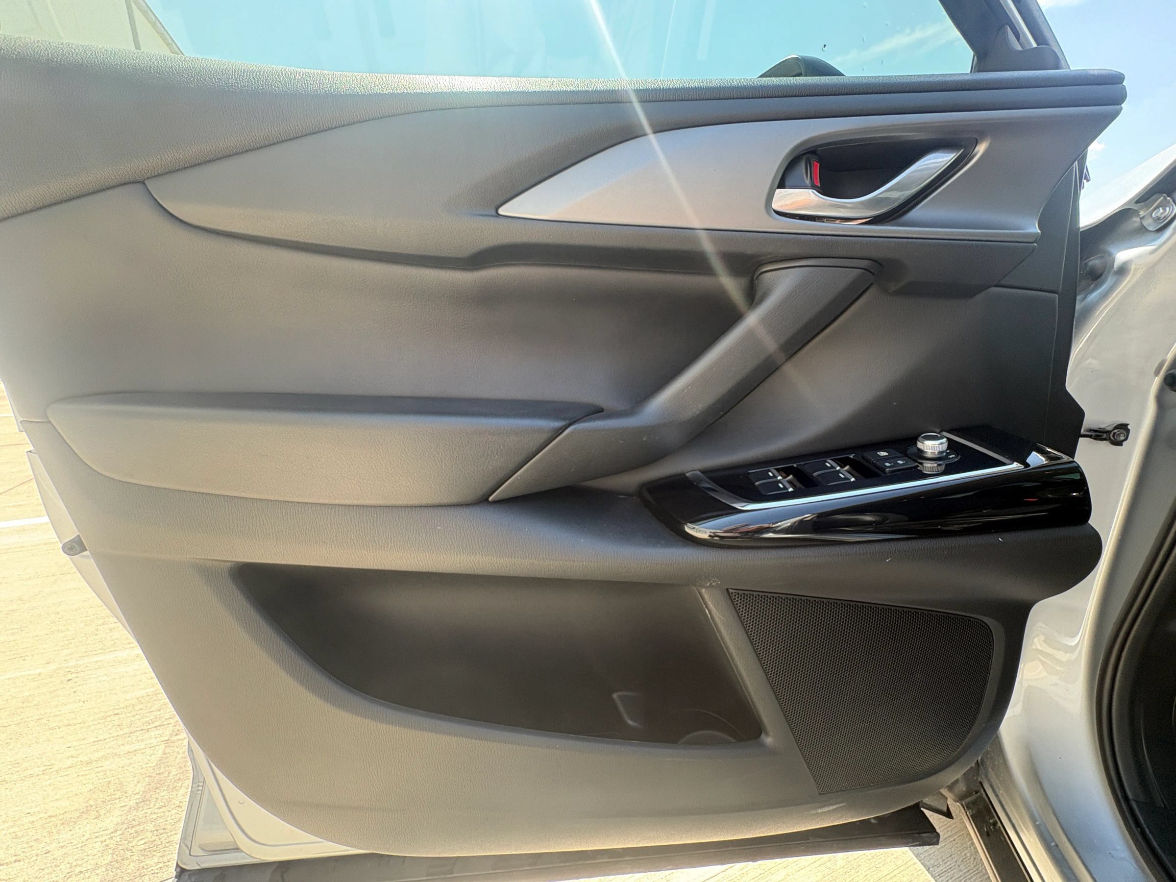 Used 2021 MAZDA CX-9 Touring FWD image 24