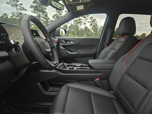 New 2026 Chevrolet Equinox RS FWD image 10