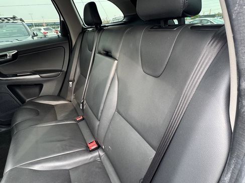 Used 2015 Volvo XC60 T5 Premier image 16