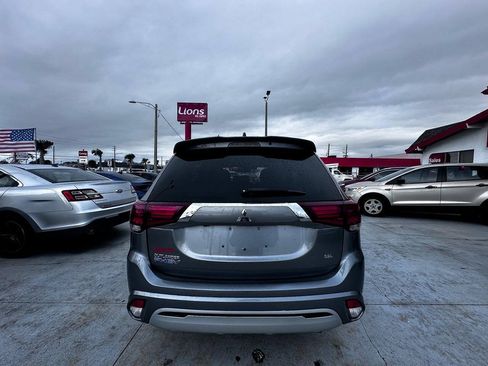 Used 2022 Mitsubishi Outlander LE AWD/4WD image 9