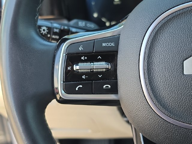 Certified 2023 Kia Sorento SX FWD image 21