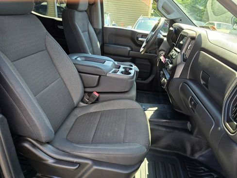 Used 2019 Chevrolet Silverado 1500 W/T w/ Z71 Off-Road Package AWD/4WD image 27