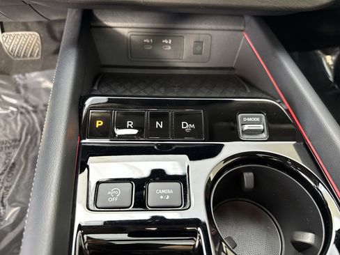 Used 2025 Nissan Murano SL AWD/4WD image 17