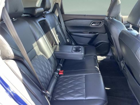 Used 2023 Nissan Rogue Platinum w/ Platinum Premium Package image 17