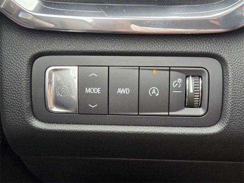 Used 2025 GMC Acadia Denali w/ Super Cruise Package image 23