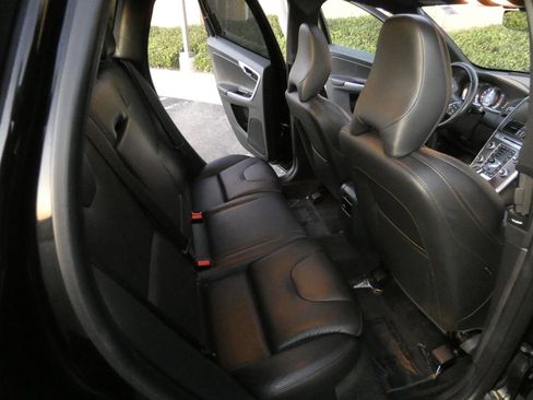 Used 2016 Volvo XC60 T6 Platinum image 33