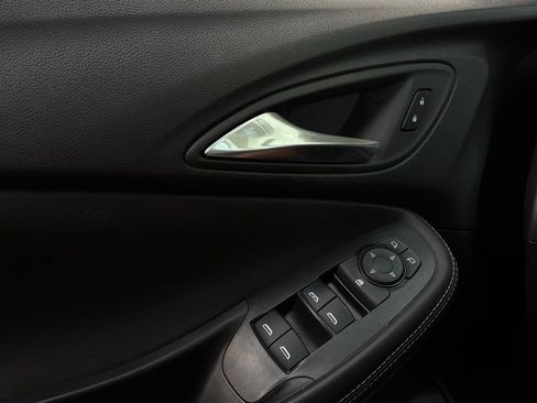 Used 2025 Buick Encore GX Preferred FWD image 19