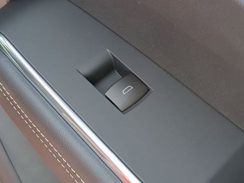 New 2025 GMC Acadia Elevation image 38