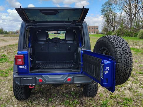 Used 2020 Jeep Wrangler Unlimited Rubicon AWD/4WD image 9