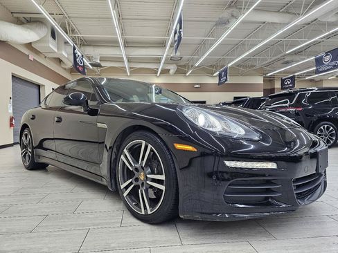 Used 2016 Porsche Panamera image 4
