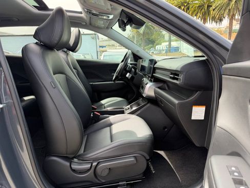 Used 2024 Hyundai Kona Limited FWD image 37